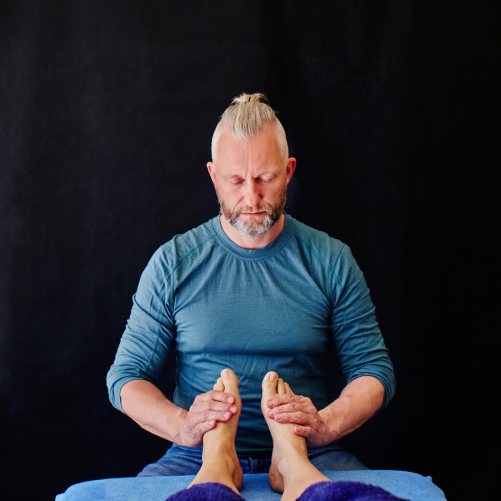 Aloha Bodytemple szkoła pracy z ciałem i świadomością. Kurs masażu stóp